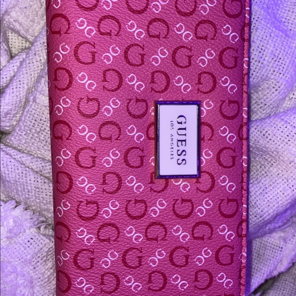 GUESS wallet
